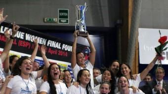 El CN Sabadell , campió d'Europa el 2014. CNS