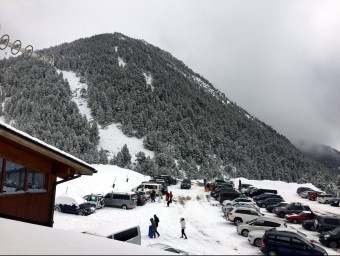 Afluencia d'usuaris a l'estació d'esquí Vallter 2000, aquest cap de setmana. IMATGE CEDIDA PER L'ESTACIÓ DE VALLTER 2000 / ACN