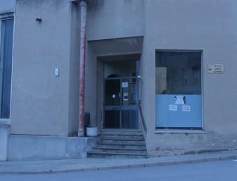 La façana principal del teatre Àngel Guimerà de Santa Eugènia de Berga G. FREIXA