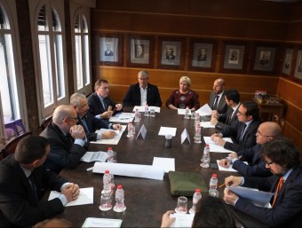 Rull va realitzar ahir una visita oficial a la Cambra de Comerç de Tarragona per escoltar les seves demandes ARXIU