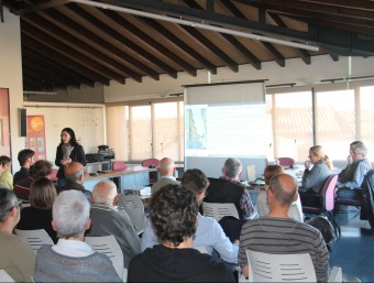 L'alcaldessa Anna Franquesa en un moment de la presentació de l'avanç del POUM de Santa Eugènia de Berga G.FREIXA