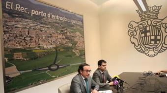 El conseller Josep Rull i l'alcalde d'Igualada, Marc Castells, van anunciar ahir els primers tràmits del nou vial ÒSCAR LÓPEZ