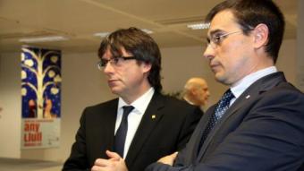 Carles Puigdemont i Amadeu Altafaj, ahir a Brussel·les on ahir el president va acabar el seu viatge oficial de tres dies ACN