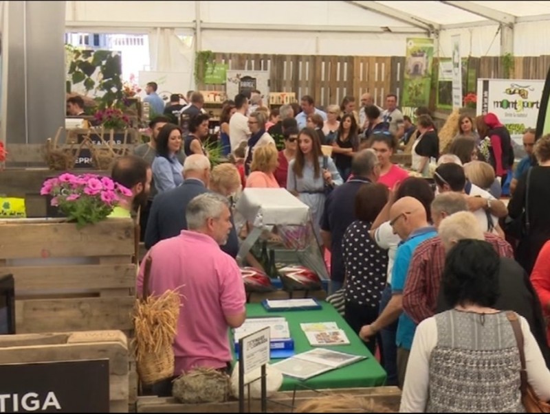 L'expresident Mas va inaugurar ahir al matí la mostra Mescla, una nova aposta gastronòmica a l'Ebre. L'EBRE