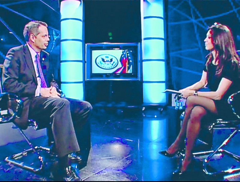 Marcos Mandojana and Marcela Topor on El Punt Avui TV
