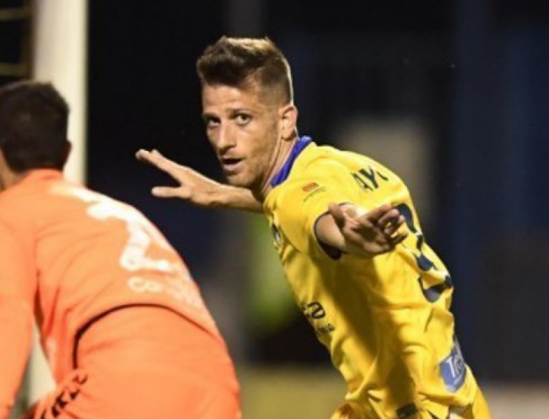 Máyor celebra un gol en l'Alcorcón-Tenerife LFP