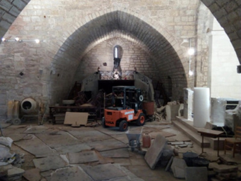 L'Ajuntament de Forès ha estant actuant en la restauració de l'església romànica de Sant Miquel des del 1995 AJ. FORÈS
