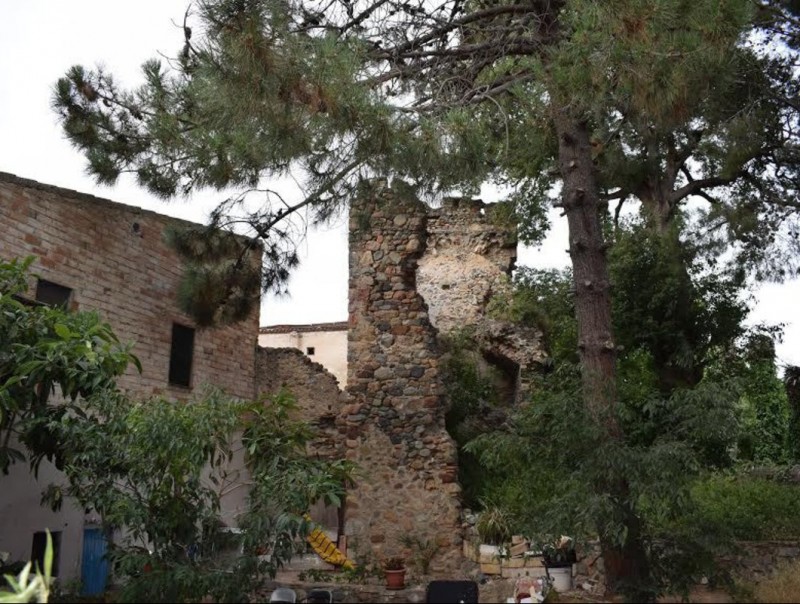 La masia del segle XVIII es troba en males condicions per la seguretat de les persones M.BUSQUETS