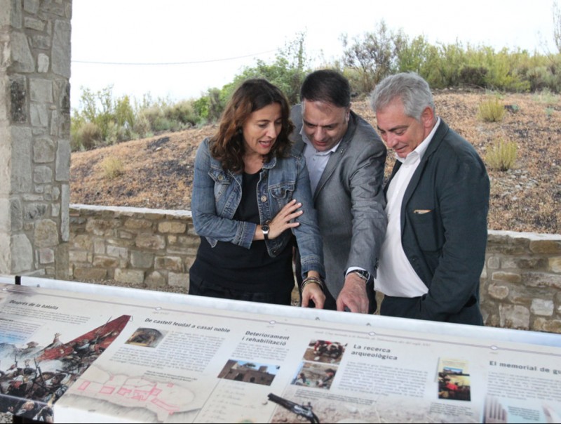 Conesa, Junyent i Tarín al centre d'interpretació de l'ermita de Talamanca ÓSCAR GIRALT