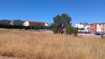 L'Ajuntament del Pla ha adquirit aquests terrenys per fer-hi una pista poliesportiva al costat de l'escola de la vila EPN
