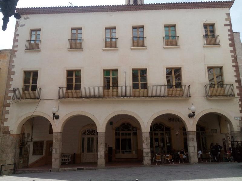 L'edifici de Ca Segarra acull l'Escola Oficial d'Idiomes JLE