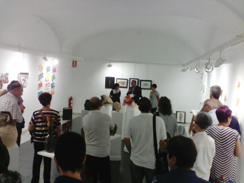 Una imatge de la inauguració de l'exposició a l'IEV EPN