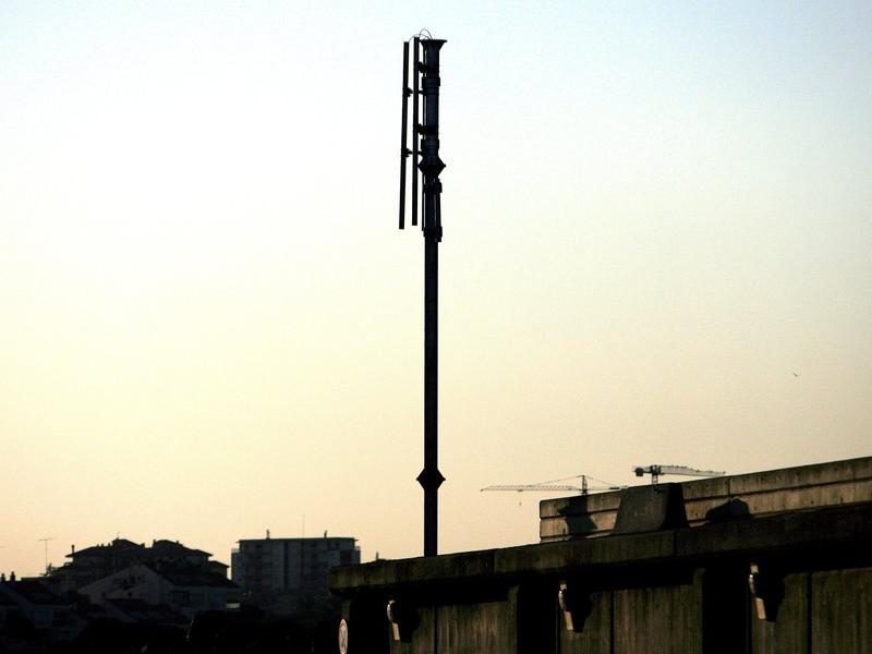 Imatge d'arxiu d'una antena de Vodafone MANEL LLADÓ