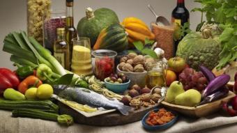 Una adherència més gran a la dieta mediterrània s’associa amb una menor mortalitat en adults de més de 65 anys