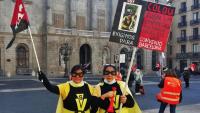 Treballadores municipals, vestides de superheroïnes com va fer Colau, en una protesta