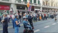 Unes dues centes persones van secundar la convocatòria d’ahir i es van concentrar a la Via Laietana