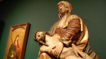 Una de les quatre obres de la col·lecció Godia que no s’han venut a Christie’s, una Pietat de principi del XVI, d’origen castellà. En la imatge, exposada a la seu de la fundació de la filla del carrer València