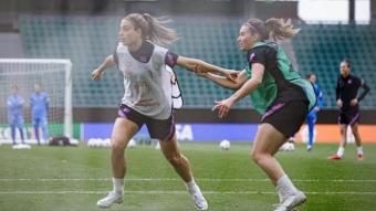 Un moment de l’entrenament del Barça femení abans de la semifinal de la Champions a Wolfsburg