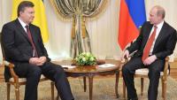 Imatge d’arxiu de l’expresident d’Ucraïna, Víktor Ianukóvitx, amb el president rus, Vladímir Putin