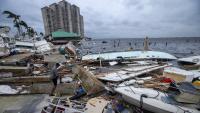 Els efectes de l’huracà ‘Ian’ a la localitat de Fort Myers, ahir