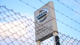 Pla curt de l’emblema de la planta de Nissan a la Zona Franca