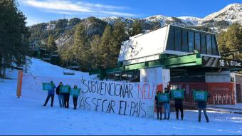 Protesta a l’estació de La Molina