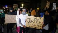 Protesta a Memphis contra l’assassinat a mans de la policia de Tyre Nichols, un jove de 29 anys
