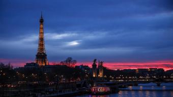 Vista panoràmica de París quan el sol es pon