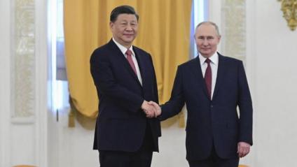 Putin i Xi (esquerra) durant la visita del segon a Moscou