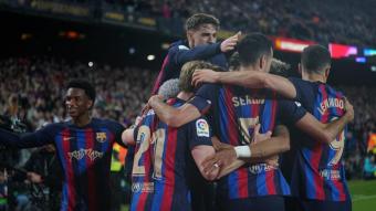 Els jugadors del Barça celebren l’1-1 que va fer Sergi Roberto en l’últim clàssic de lliga