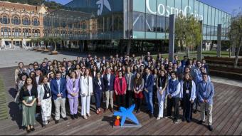 La Fundació La Caixa atrau i reté talent amb un centenar de beques per a joves investigadors