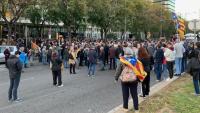 Manifestants tallant el trànsit  a la Ciutat de la Justícia
