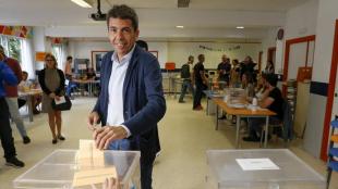 El candidat del PP a la presidència de la Generalitat valenciana, Carlos Mazón, votant ahir