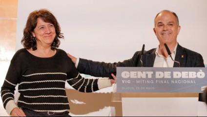 Anna Erra i Jordi Turull a l’acte final de campanya de Junts per les municipals a Vic