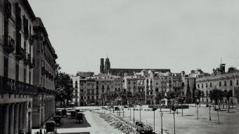 Barcelona. Plaça del Comerç, abans de Palau, 4 de juny del 1872