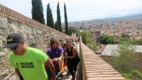 Prova pilot d’una visita a la muralla de Girona per a persones de mobilitat reduïda