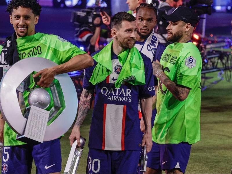 Leo Messi dissabte passat durant la celebració del títol de la lliga francesa
