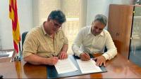 Representants d’ERC i PSC signen el pacte de govern de Móra la Nova