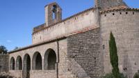Una imatge de l’ermita de Santa Bàrbara de Pruneres i de la galilea