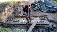 Les excavacions a la Draga localitzen restes de fusta de cabanes de fa 7.300 anys