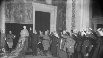 Acte d’inauguració d’un bust de Franco al saló, el 1940.