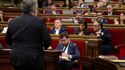 Albert Batet i el president Pere Aragonès a la sessió d’ahir al Parlament