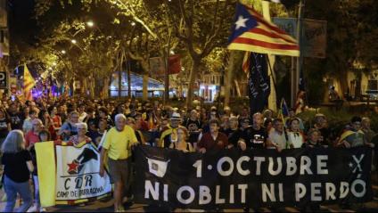 Manifestants enfilant el Passeig de Sant Joan de camí cap a Travessera de Gràcia