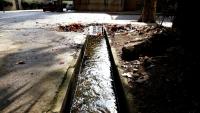 El punt on l’aigua es filtra al clavegueram de Badalona