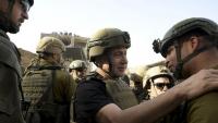 Netanyahu, durant la visita a un grup de soldats israelians a Gaza, el 26 de novembre