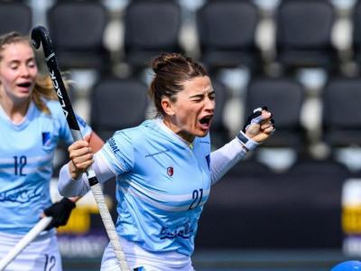 Vicky Granatto celebra un gol contra el Loreto