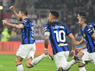 Francesco Acerbi celebra el primer gol de l’Inter avui