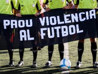 El lema d’una campanya de la FCF per acabar amb la violència al futbol