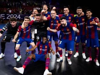 Els jugadors del Barça celebren l’accés a la final de Yerevan