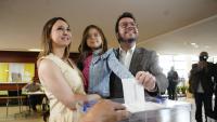 Pere Aragonès vota amb la família a Pineda